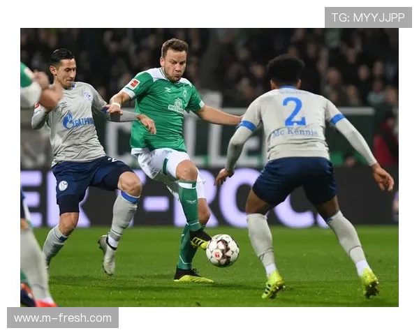 德甲哪些球队表现强势及原因分析