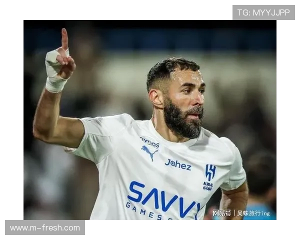 本泽马加盟新月后调侃C罗称自己薪水上涨并期待夺冠