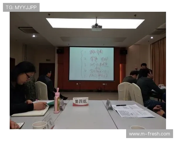 爱德华兹称道苏姆具备出色控球组织能力与卓越沟通技巧